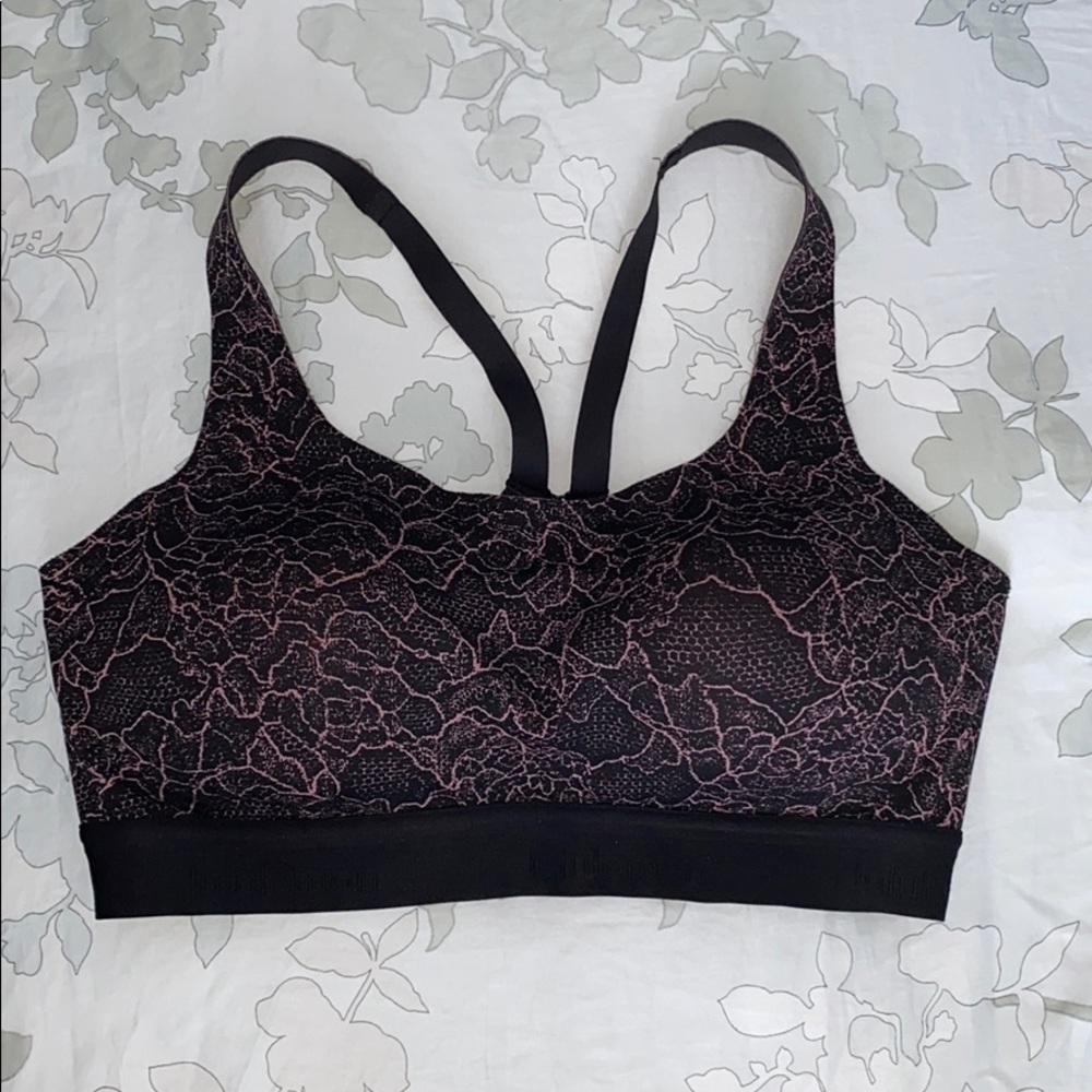 Lululemon Fine Form Bra sz 34D
